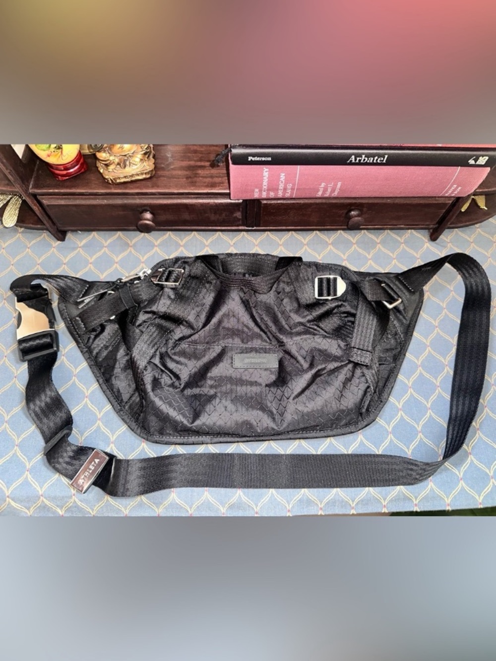 Unbranded Black Women's Crossbody Laptop Bag - Sleek Everyday Carry